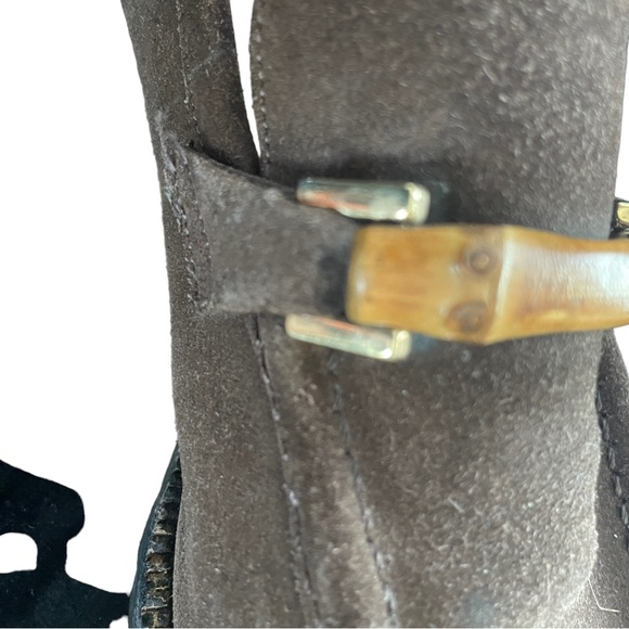 Vintage Gucci loafers. Brown suede with signature bamboo. Size 8 B width - Picture 5 of 15